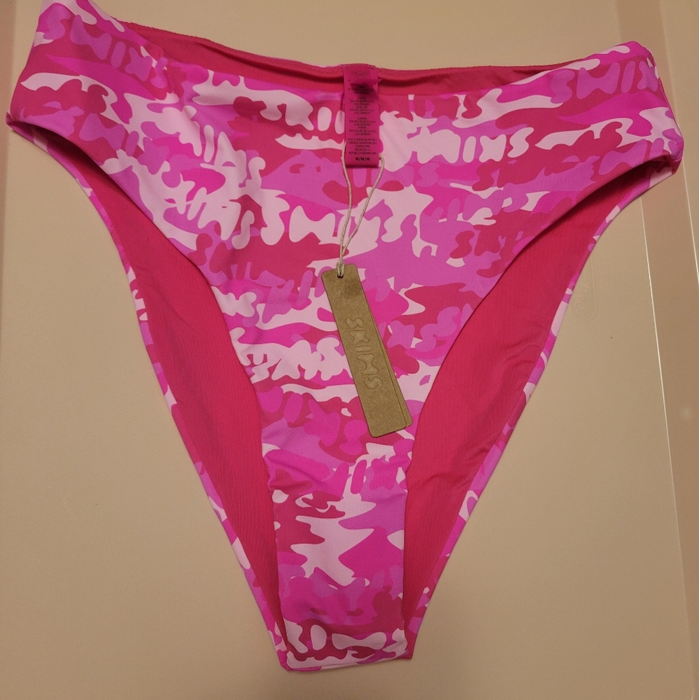 SKIMS Signature Pink CAMO bikini Bottoms